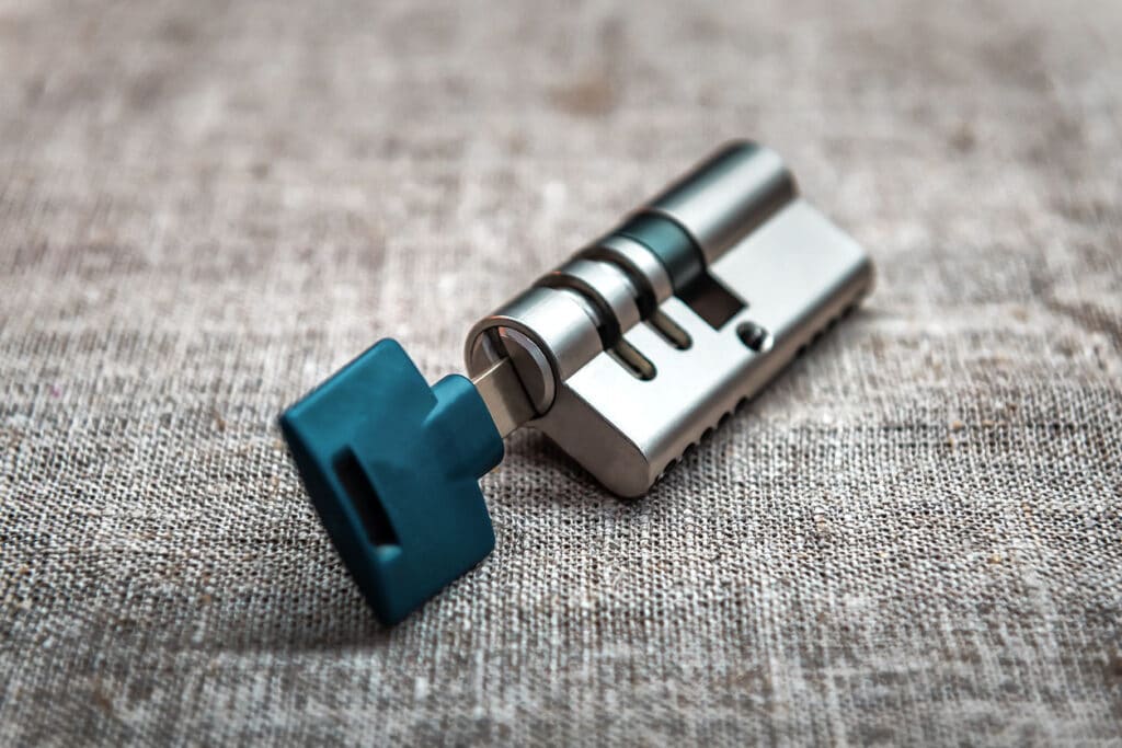 Pose de votre cylindre MUL-T-LOCK Bordeaux